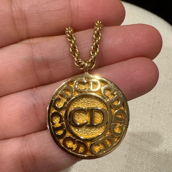 Authentic Christian Dior Circle “CD” Gold Plated Rope Necklace - Picture 4 of 6